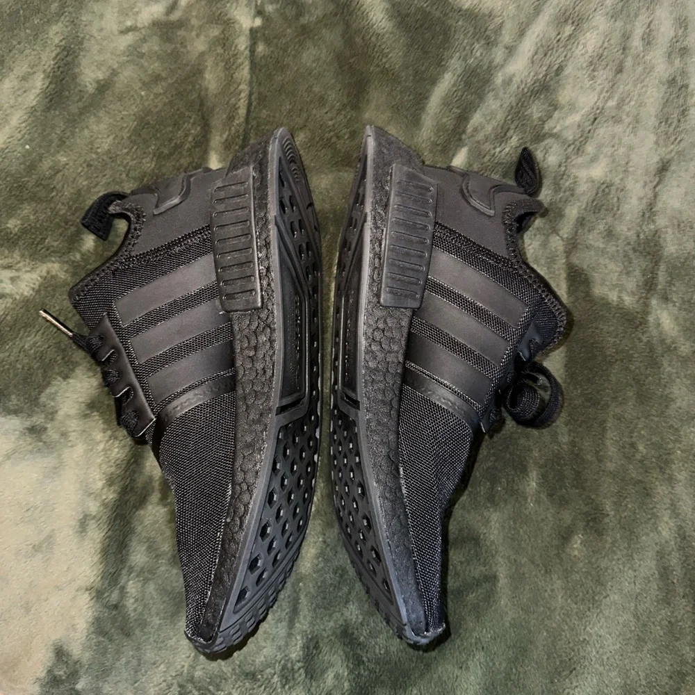 Adidas NMD R1 sneakers - Picture 3 of 7